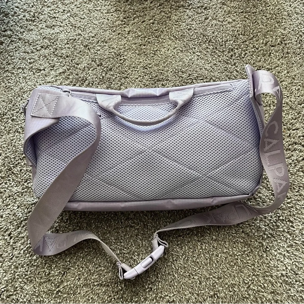 NWOT Calpak Terra Sling Bag in Amethyst - Picture 4 of 12